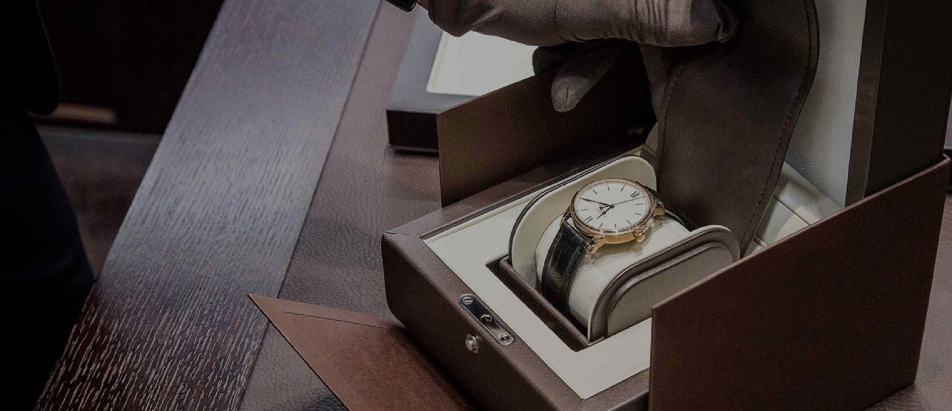 成都百达翡丽手表维修费用价目表